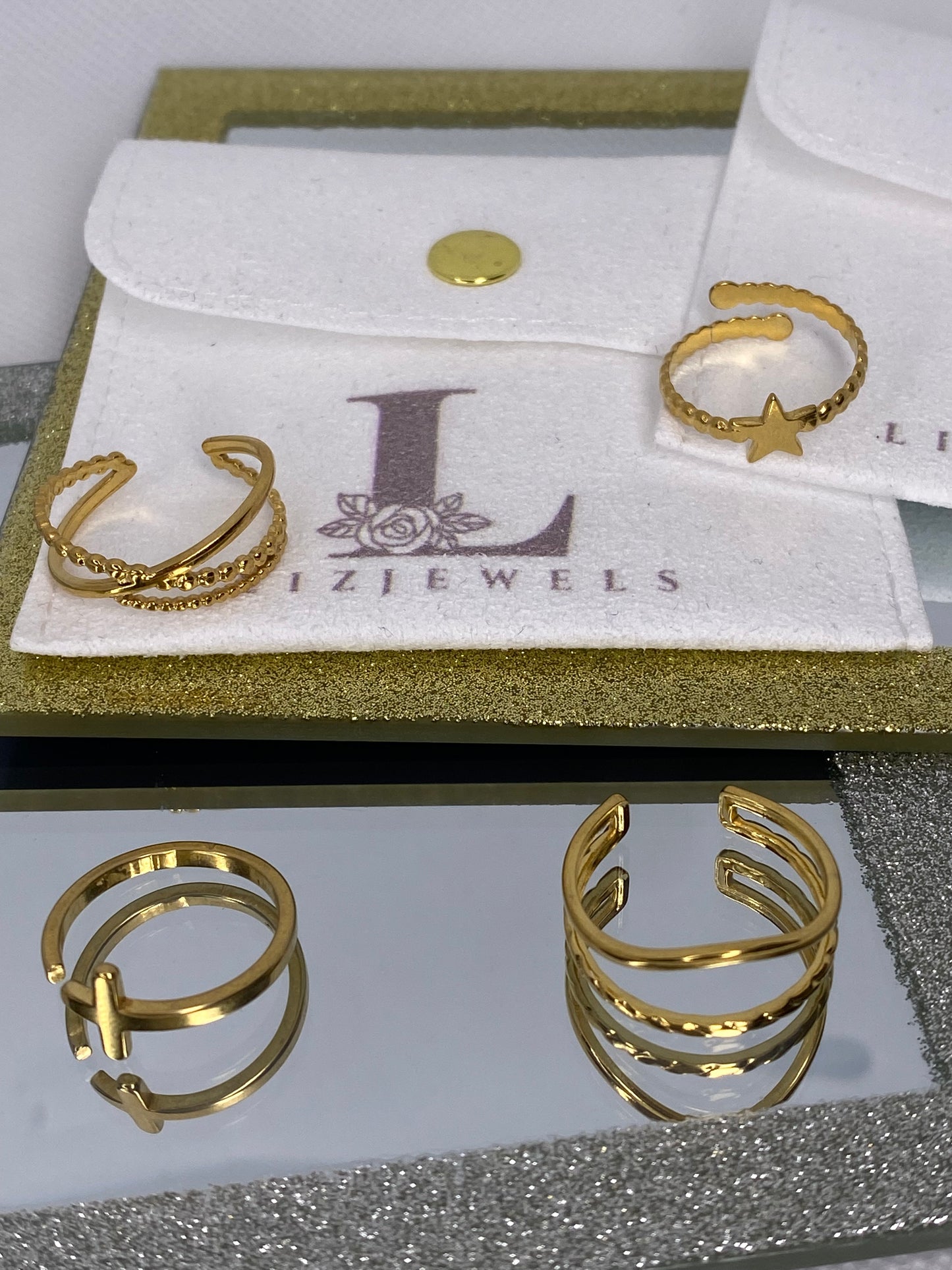 Set of 4 rings