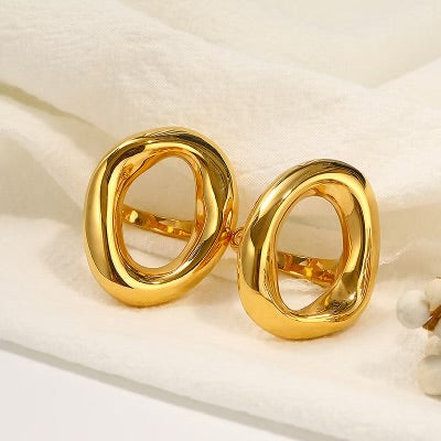 Oval ring